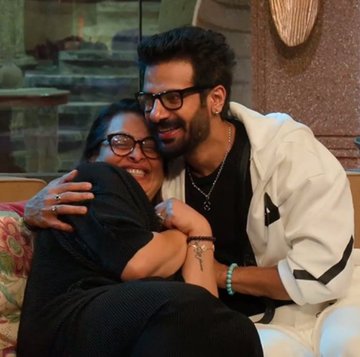 caffeinatedcor_'s tweet photo. the best bonds of kvm <3

WE LOVE KARANVEER MEHRA https://t.co/CeFZ3K1pCz
