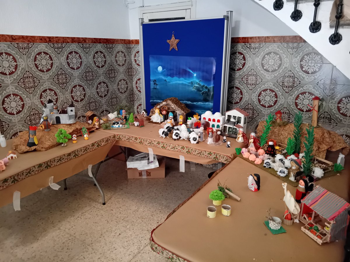 ampaSCM's tweet photo. Muchísimas gracias a todos los que habéis colaborado con el Belén de Familias. Hemos alucinado con vuestra creatividad https://t.co/uxjeY3Lae1