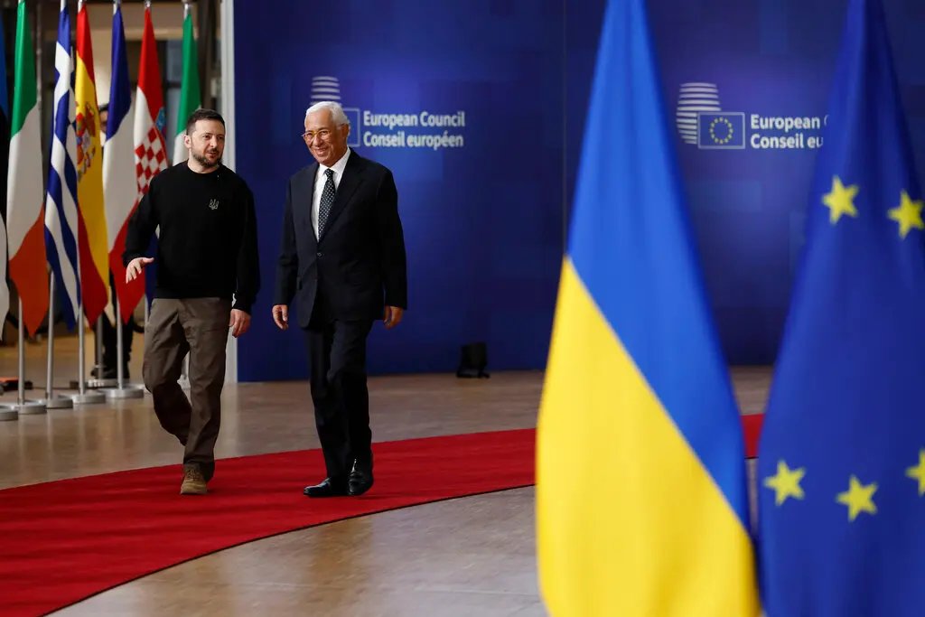 Zoe_Lopez__'s tweet photo. President Volodymyr Zelensky of Ukraine with the president of the European Council, António Costa, in Brussels on Thursday. https://t.co/l0wpNFkRXs