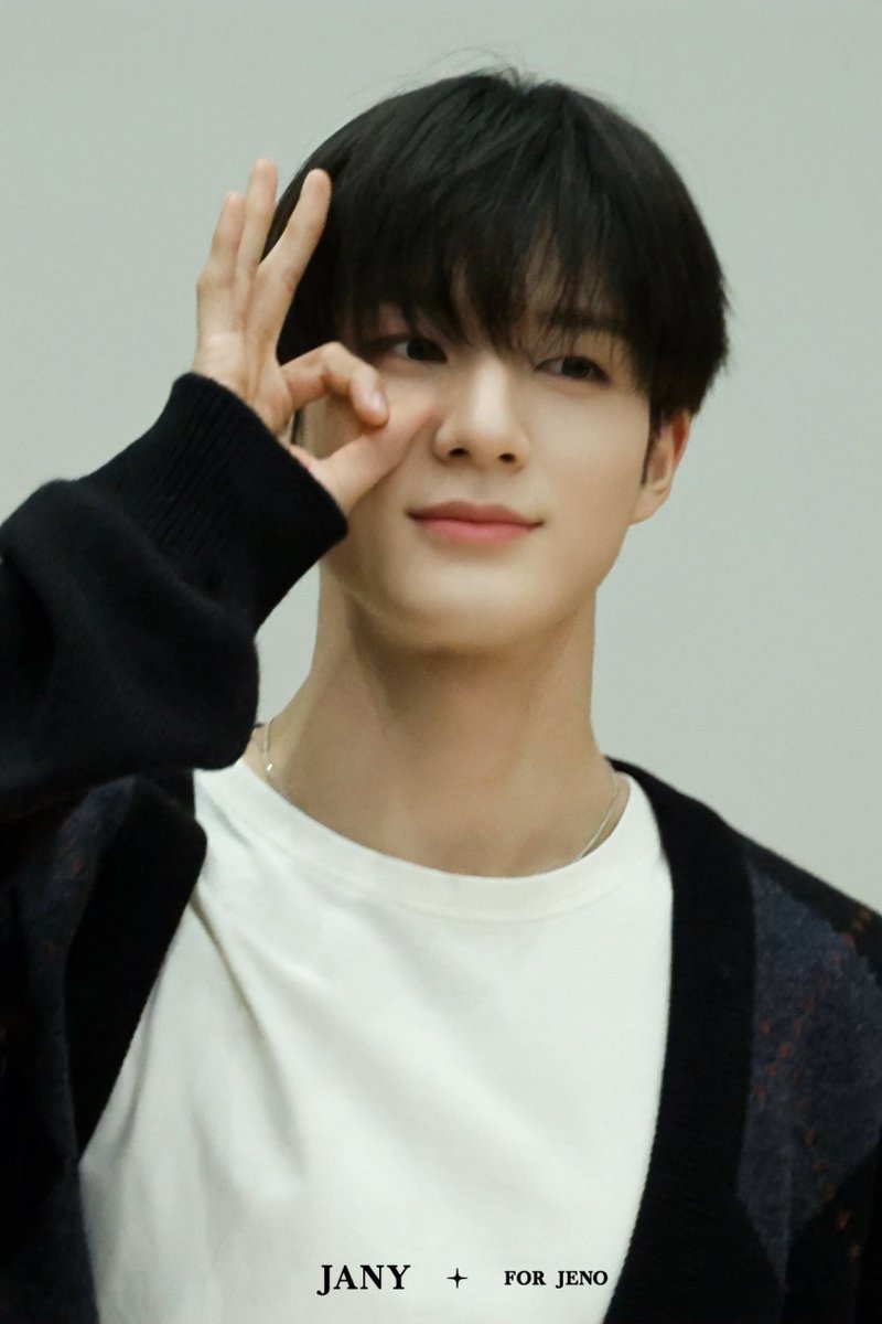 241221 #제노 #JENO

젠프포즈 👌