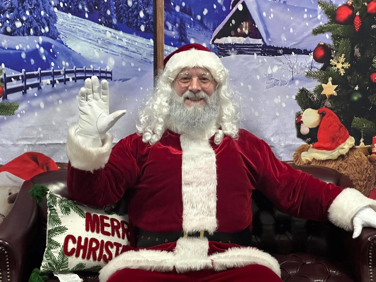 Nookfhvn's tweet photo. Santa is coming to town! Don't miss out on our #NOOKSMAS event this Sunday, Dec. 22nd from 2-6pm. Take photos with Santa, enjoy a free Sugar Cookie, and try our famous Tom Cruise Crazy Christmas Cake 🎄🍰 Limited supplies, so come early! #SantaAtTheNook #ChristmasCheer #FamilyFun https://t.co/pZm6EQpbm8