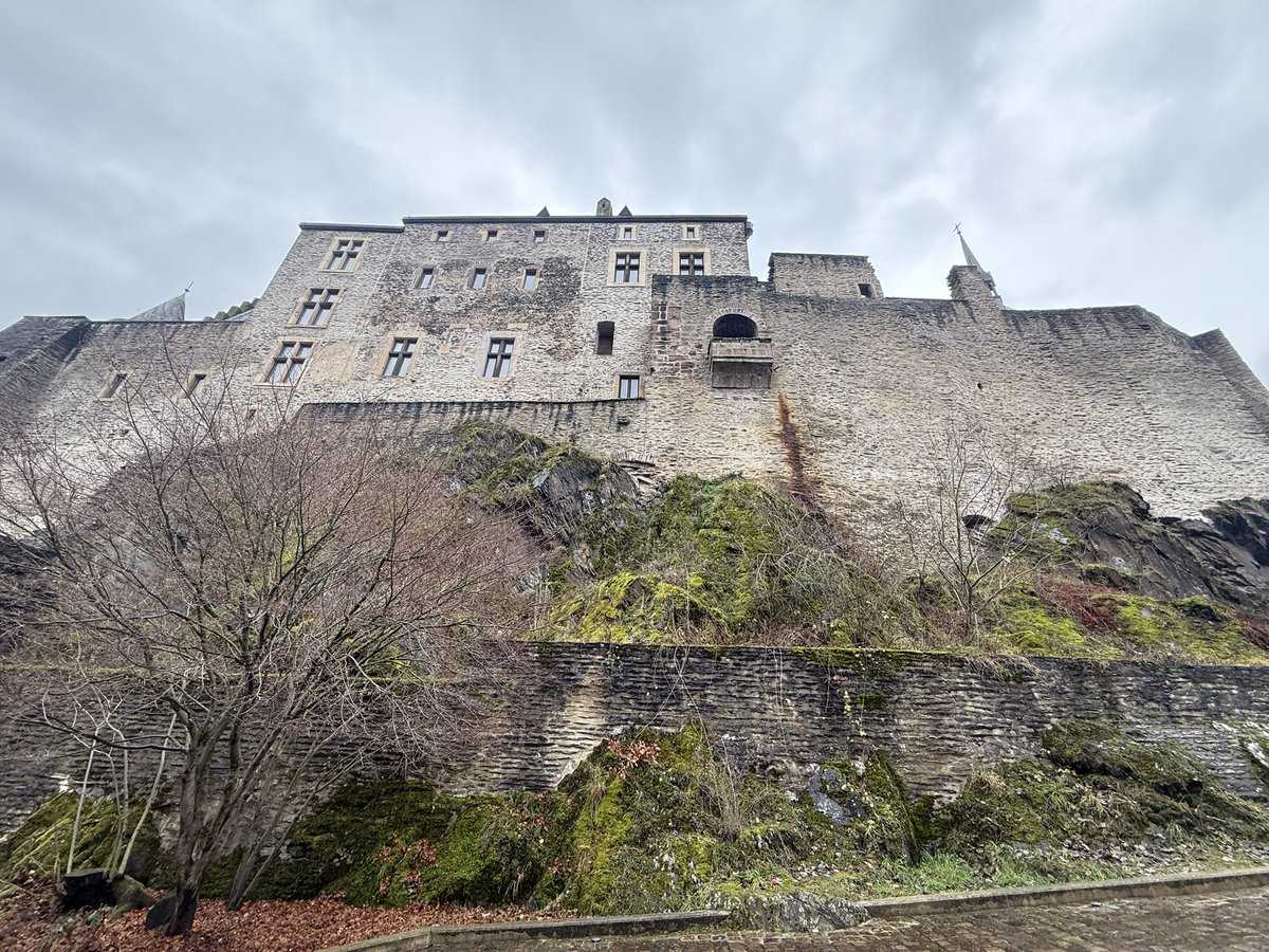 GMcCarthy24's tweet photo. King Mac at Vianden castle in Luxembourg 🇱🇺 https://t.co/jfk2ROSYJw