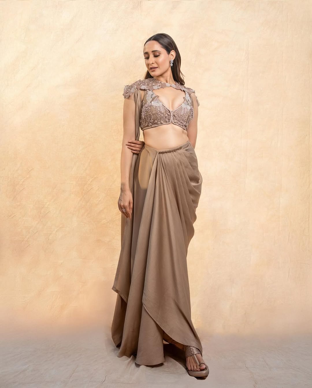 GfU0_cbXsAAParq?format=jpg&name=large