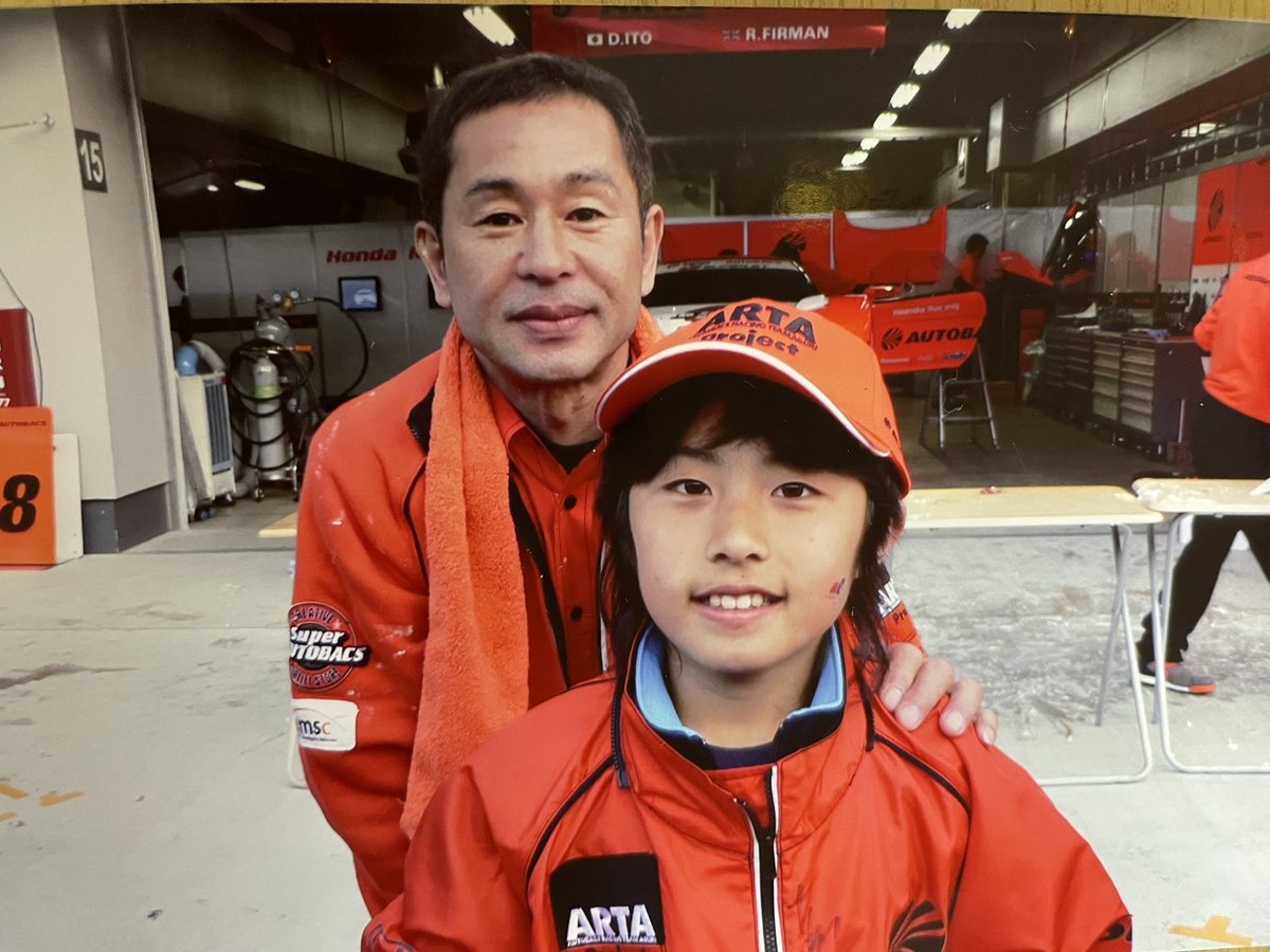 artatya_8's tweet image. 幼少期の頃親に連れられGT選手権を見に行き自然とオレンジの車を好きになり
その時からARTA推しです!
キッズウォーク等
そのときの経験が本当に大事だなと思いました!
産まれる子とsupergtを一緒に見に行き一緒に旗振って応援してARTA推しにさせるのが夢です!!