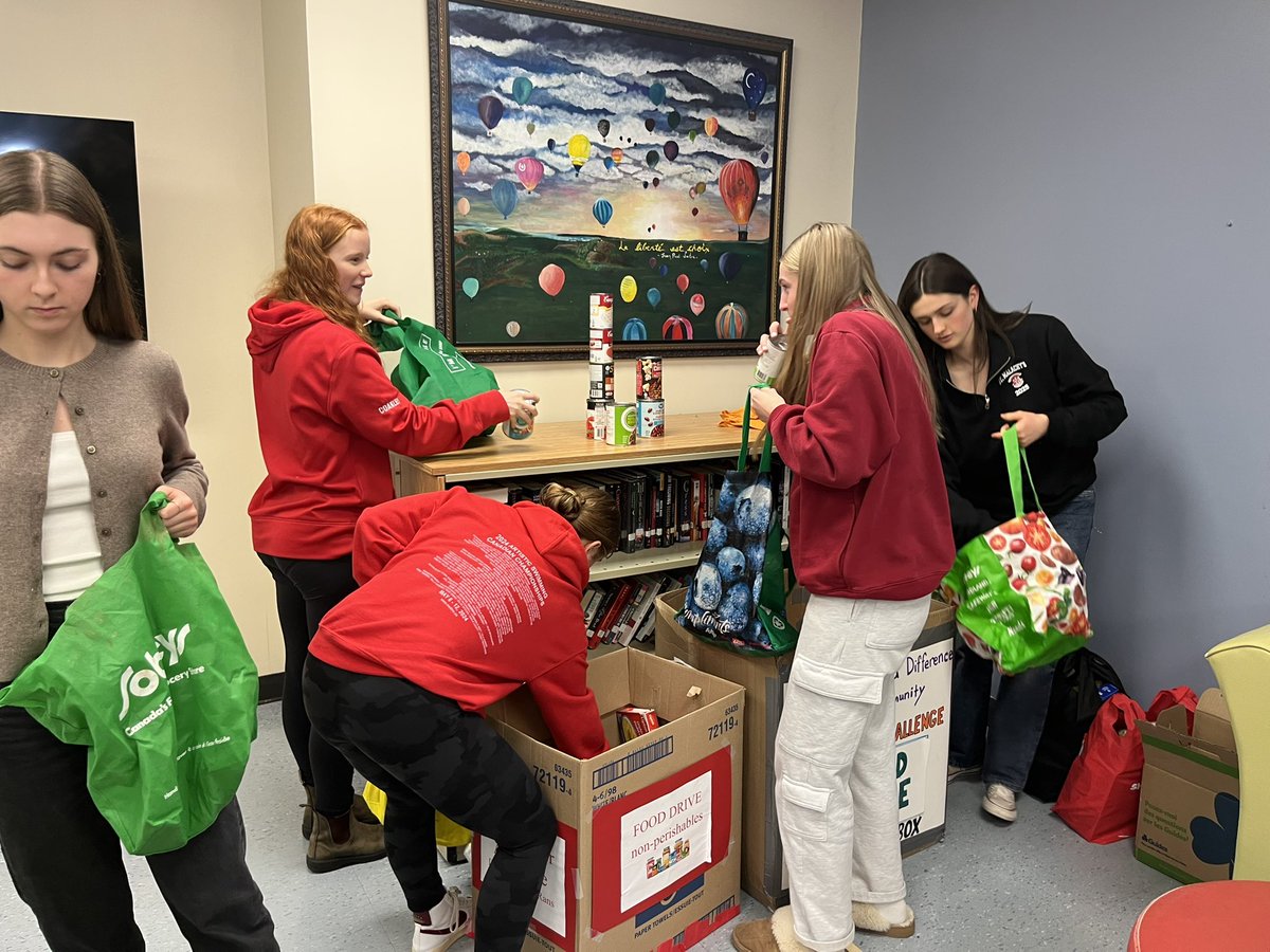 Proud of STM’s Community Impact Hero’s for leading a food drive supporting Romero House. Thankful for our Sports Teams, SRC and all Saints who generously contributed.