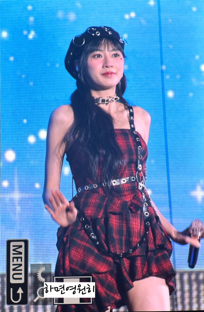 24.12.21 프리뷰

#에이핑크 #APINK
#오하영 #하영 #HAYOUNG

<a href="/Apinkohy/">오하영</a>