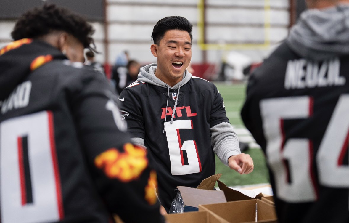 #ProBowlVote <a href="/YounghoeKoo/">Younghoe Koo</a>