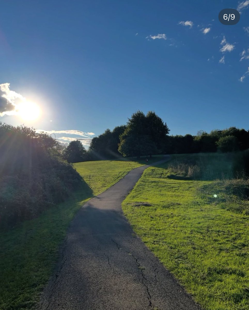 Kayasirshad's tweet image. Enjoying time off this month ✊🏼

Catching up with close friends, Coffee &amp;amp; chats, Spa’s, shopping, Spending time with family, Reset time but mainly going for walks &amp;amp; looking at nature which has always been my favourite 🔥

#Icon #timeOff #nature #December