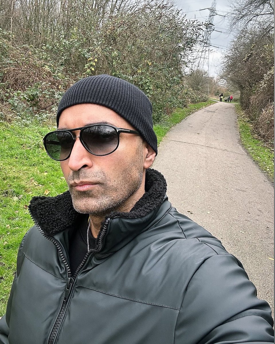 Kayasirshad's tweet image. Enjoying time off this month ✊🏼

Catching up with close friends, Coffee &amp;amp; chats, Spa’s, shopping, Spending time with family, Reset time but mainly going for walks &amp;amp; looking at nature which has always been my favourite 🔥

#Icon #timeOff #nature #December