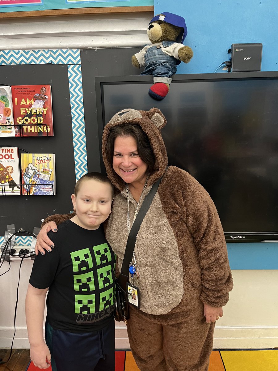 This month’s Character Strong “Gratitude” winners. Congratulations to ⁦<a href="/MrsCayer/">Mrs. Cayer</a>⁩ class! Gratitude is so much better than attitude. @BeALearningChampionHere ⁦<a href="/NorwoodSchools/">NPS</a>⁩