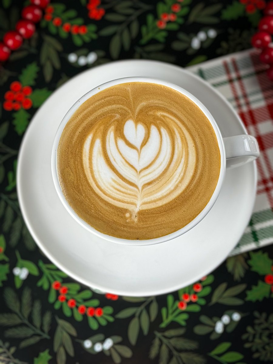 ☃️ We're kickstarting our weekend with a Spiced Cookie Butter Latte—a sweet and tasty treat featuring maple spice, cookie butter, and a hint of caramel—in honor of the first day of winter!

Have you tried one yet? 👀

#withouttheloveitsjustcoffee #wintermenu