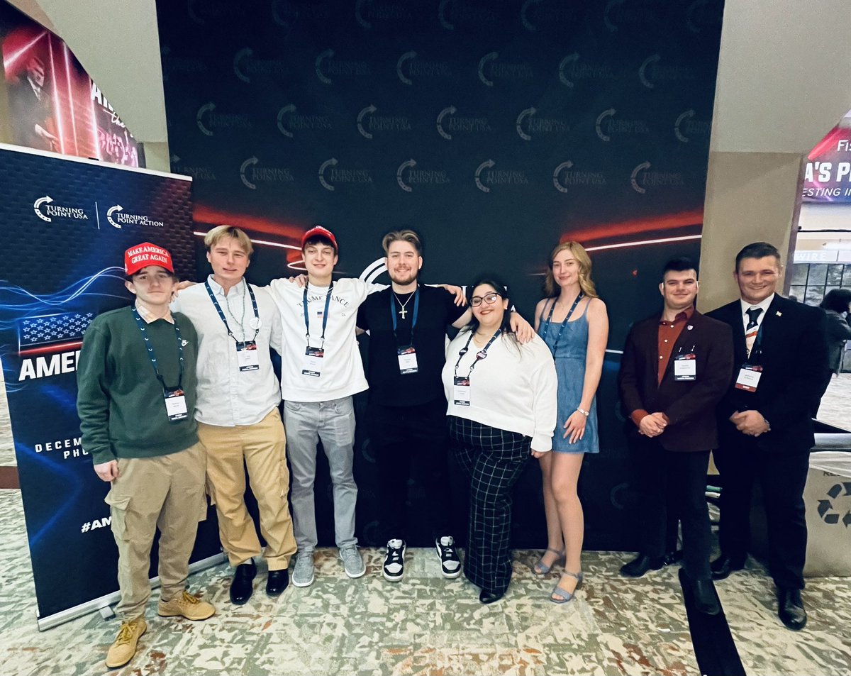 astpierre55's tweet image. Our upstate @TPUSA chapters are representing at America Fest! 🔥💯🔥

It’s electrifying here at the biggest party of the year! 🇺🇸🦅🇺🇸

#AMFEST2024 #Upstate #ChaptersChangeTheWorld

@tpusastudents