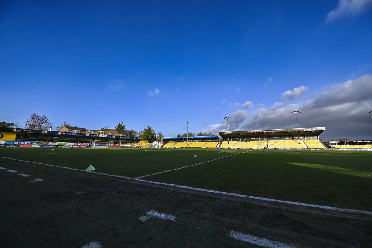 Esta es la casa de Harrogate Town, en donde el puntero de la L2, Walsall FC, buscará la victoria para mantener la máxima posición.. 

🏟️📍