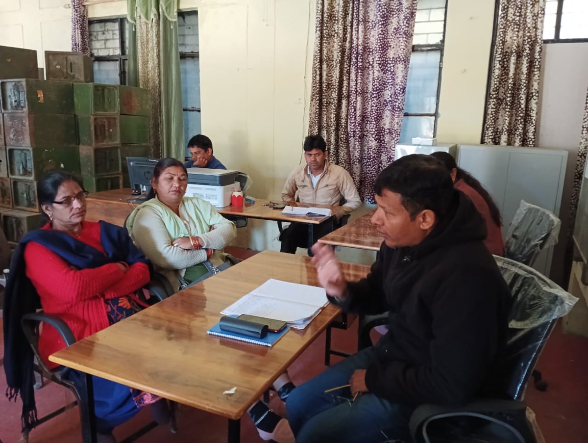 KotRduk's tweet photo. Today at kot block # bod meeting was held. Key features were# share money, business of clf, input output centre, collection centre and other activities. Reap block and clf staff was present. https://t.co/M6DGrEz9ry