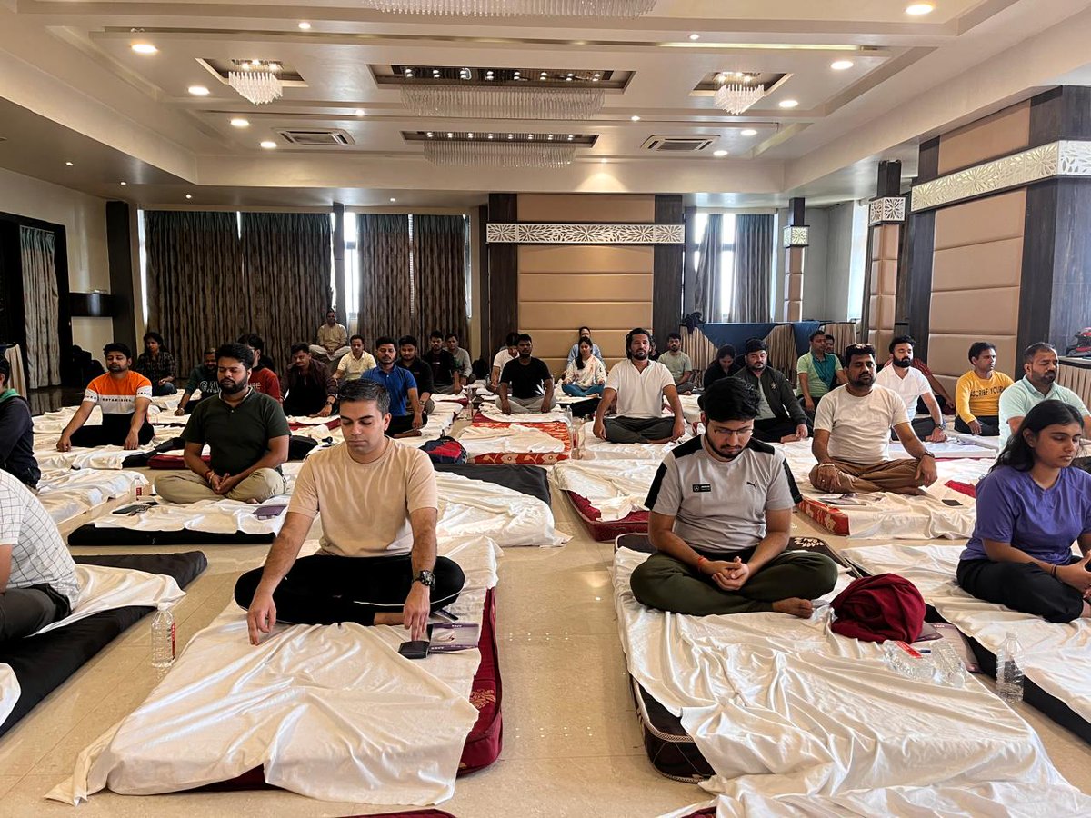 Happy to share that World Meditation Day was celebrated with an engaging on-site session for Incedo employees in Pune. The 53 participants shared that they felt reinvigorated, more efficient, mentally composed and grounded.
#WorldMeditatesWithGurudev