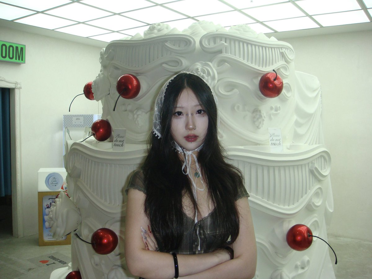 last week i ran away from my job n eloped to bangkok