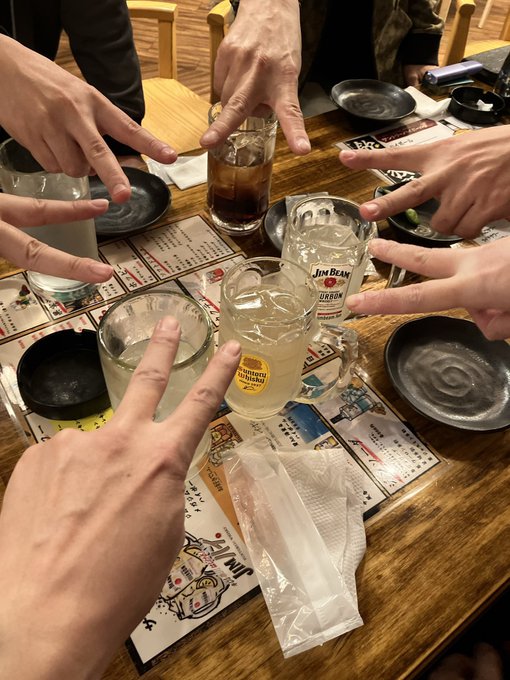 å¿å¹ŽäŒã§ããðâš
10幎å倿·µã§äŒã£ãã¿ããªãä»ã§ã仲è¯ãâŒïž
楜ããæéã§ãã!