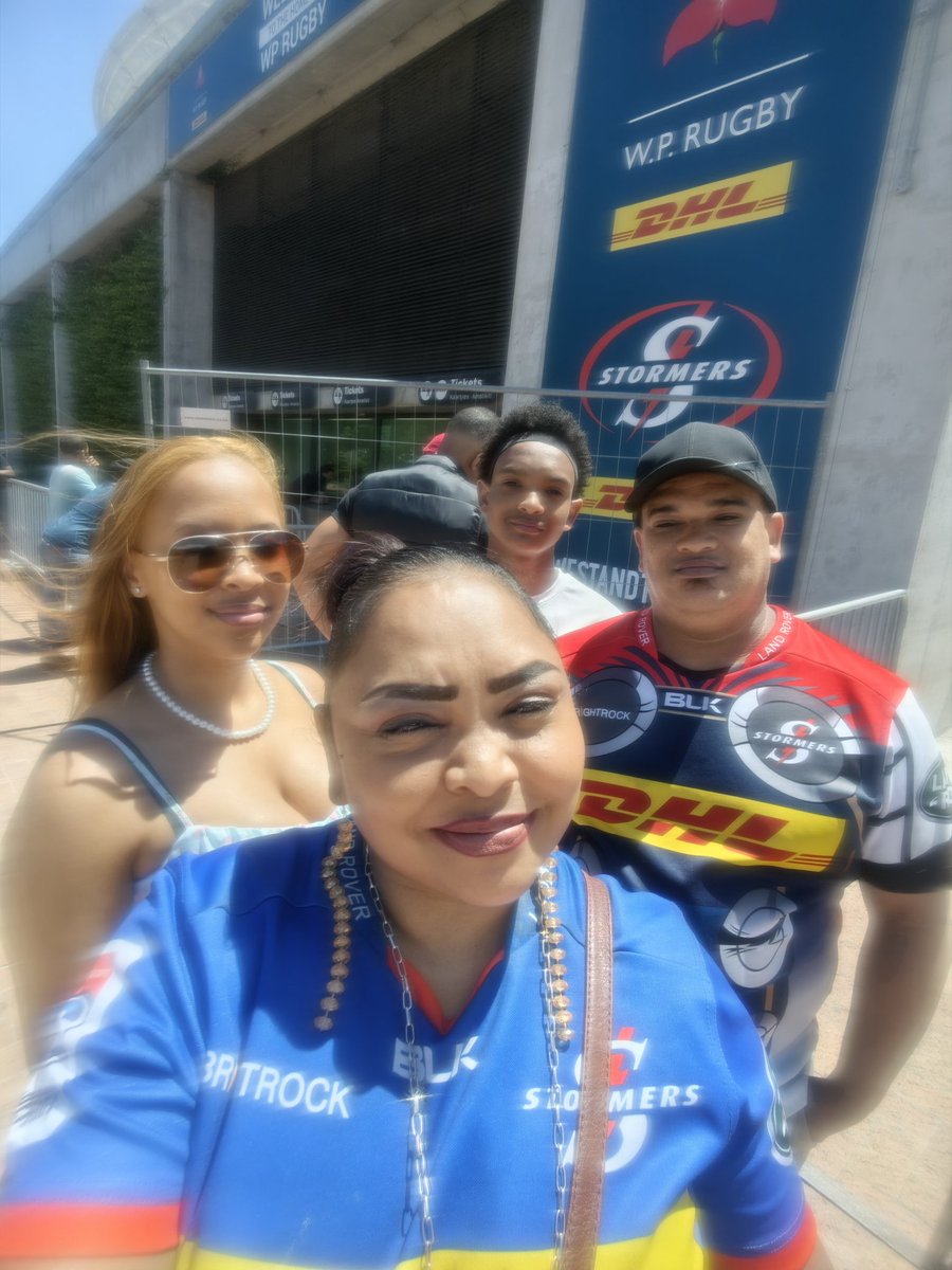ASIA97140336's tweet photo. @THESTORMERS @Vodacom Our First Visit to Cape Town Staduim Home of the @THESTORMERS  surrounded by loyal Stormers Supporters. Cant wait for the game. #All the way From Durban ZN. https://t.co/AVTCaXhdU1