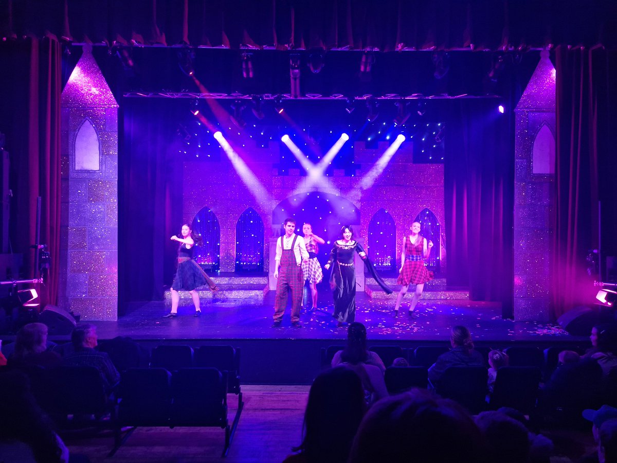 Great end to the year as the whole school visited the Reconnect Regal Theatre in Bathgate to watch Oor Aladdin. The children had an amazing time. 'Oh no they didn't....' #widerexperiences