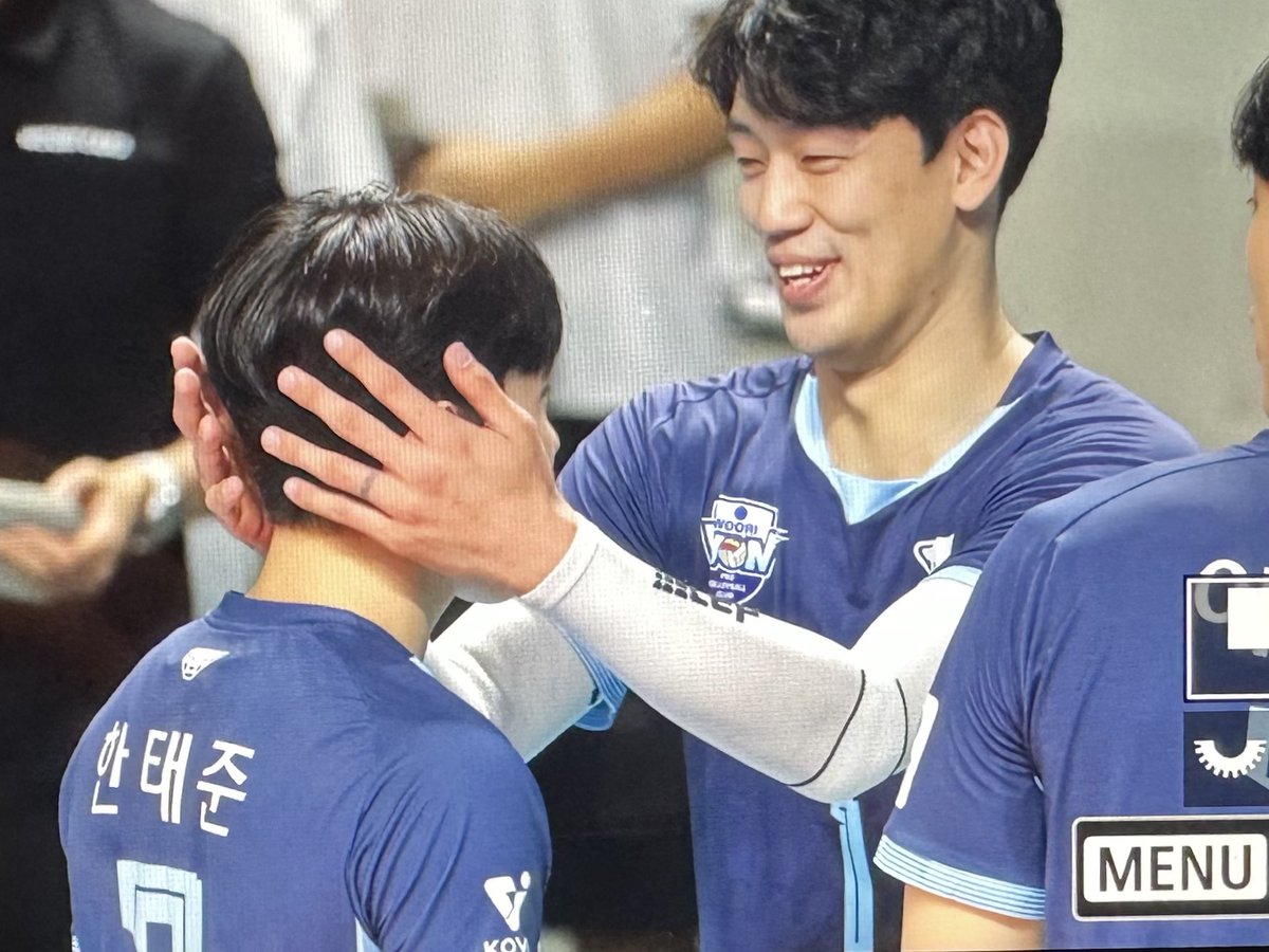 2_ㅠ tweet media