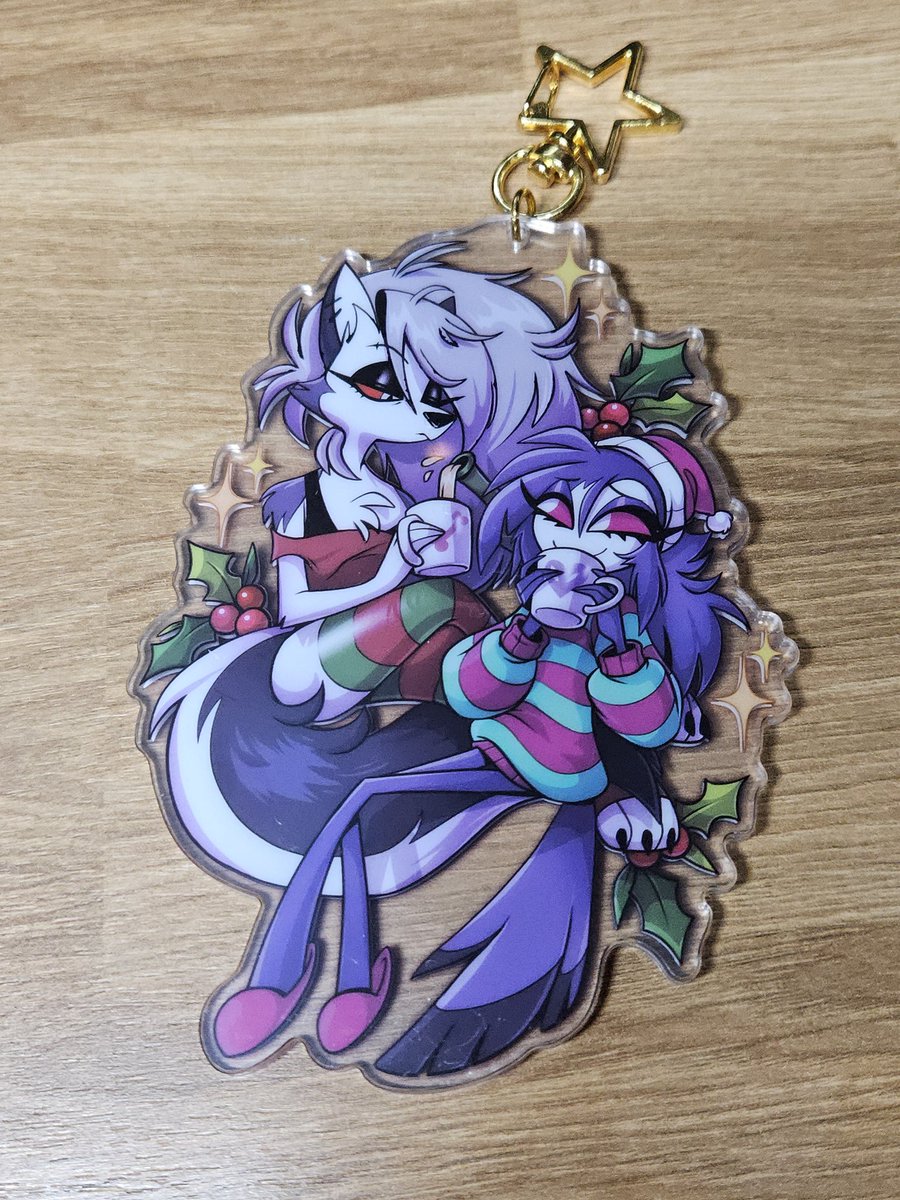 JessPlayinGamez's tweet photo. Omg they finally came in the mail! 😭 I love them so much! #HelluvaBoss #sharkbot #LOONA #Stollas #Octavia #VerosikaMayday https://t.co/JoXlXjcoh3