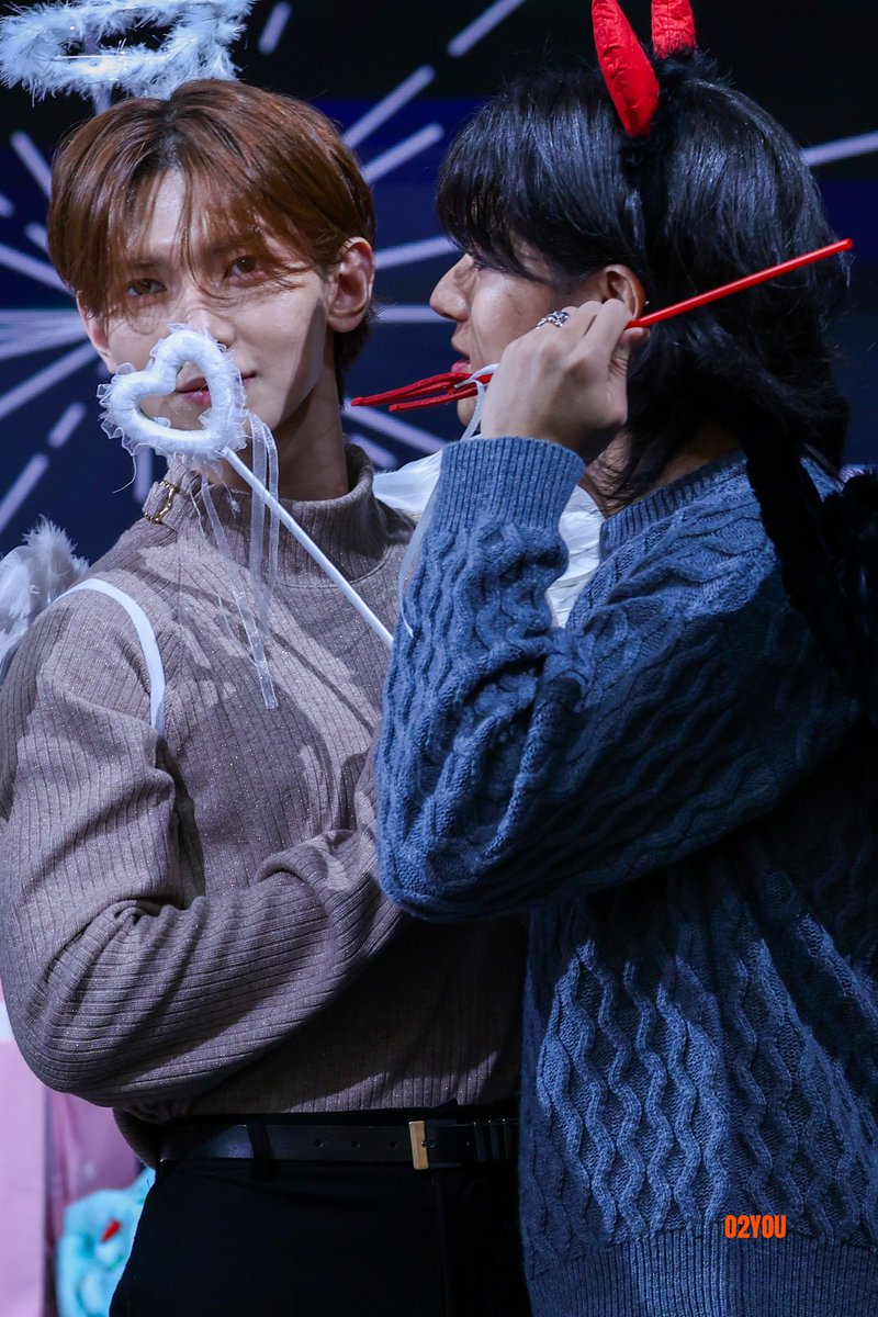 241221 MAKESTAR FANSIGN

#ATEEZ #에이티즈
#YEOSANG #여상 
#WOOYOUNG #우영