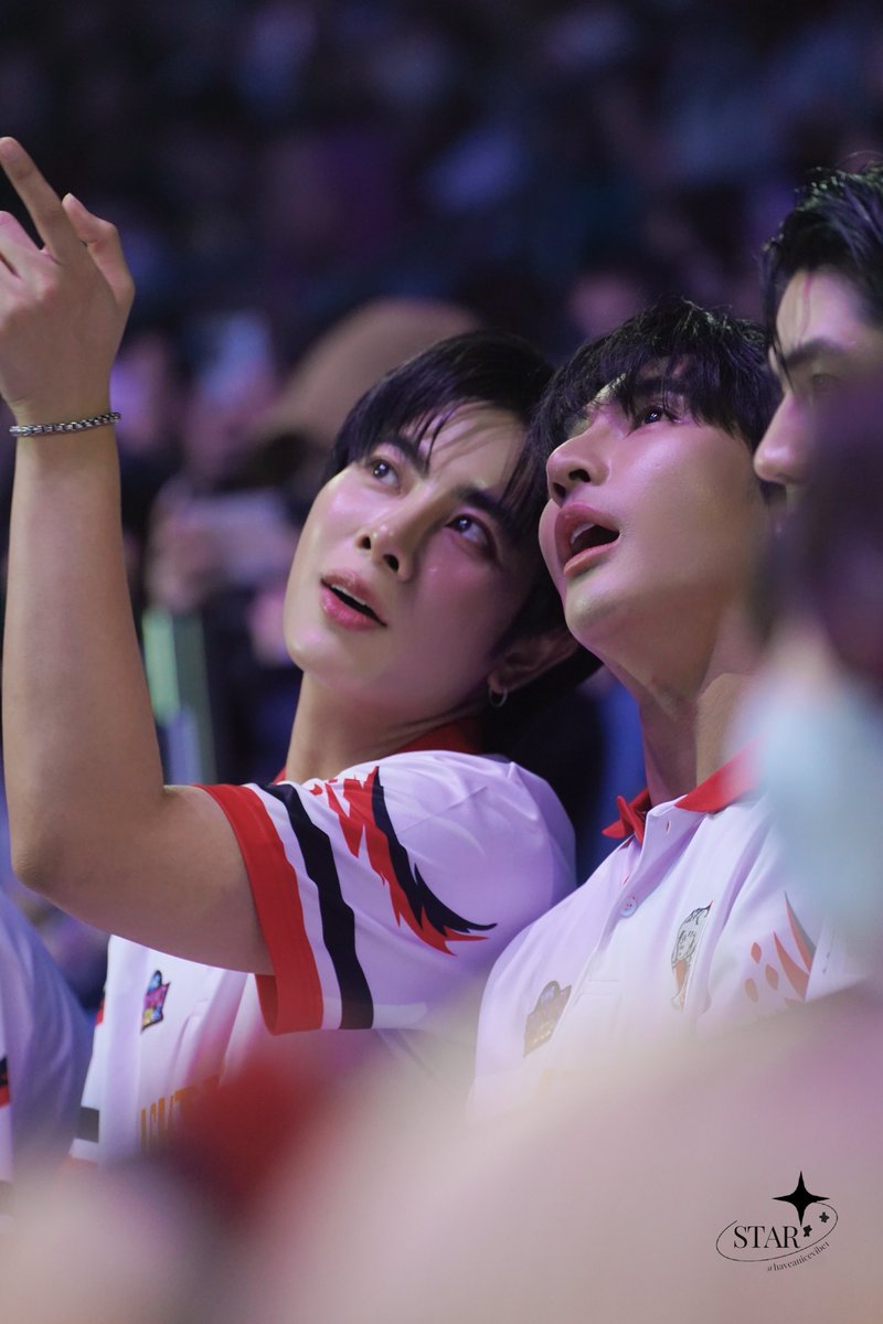 haveanicevibe1's tweet photo. Sky, star and you 👀

EM Starlympic 2024
#GMMTVStarlympics2024
#EarthMix #เอิร์ทมิกซ์
#EarthPirapat #mixxiw https://t.co/RBNgl9aDcR