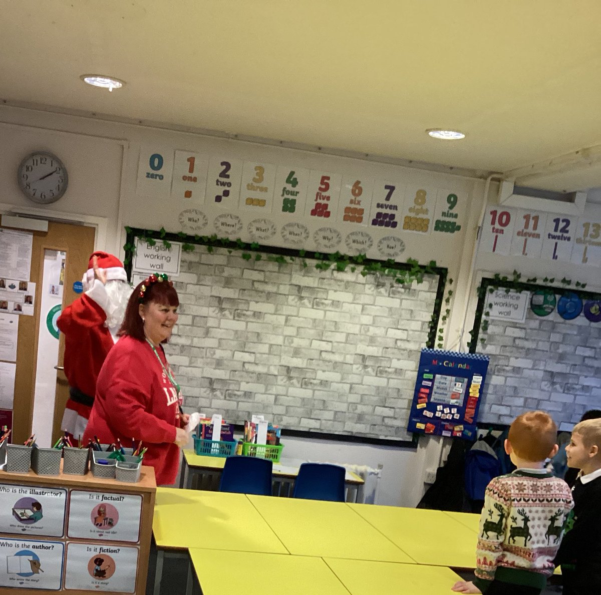 Christmas jumpers, Christmas dinner, Christmas parties and a visit from Santa! What a lovely week 🎅🏼🎉🌟 Merry Christmas ❤️ <a href="/TeamManorGreen/">Manor Green Primary #ReadyRespectfulSafe</a>
