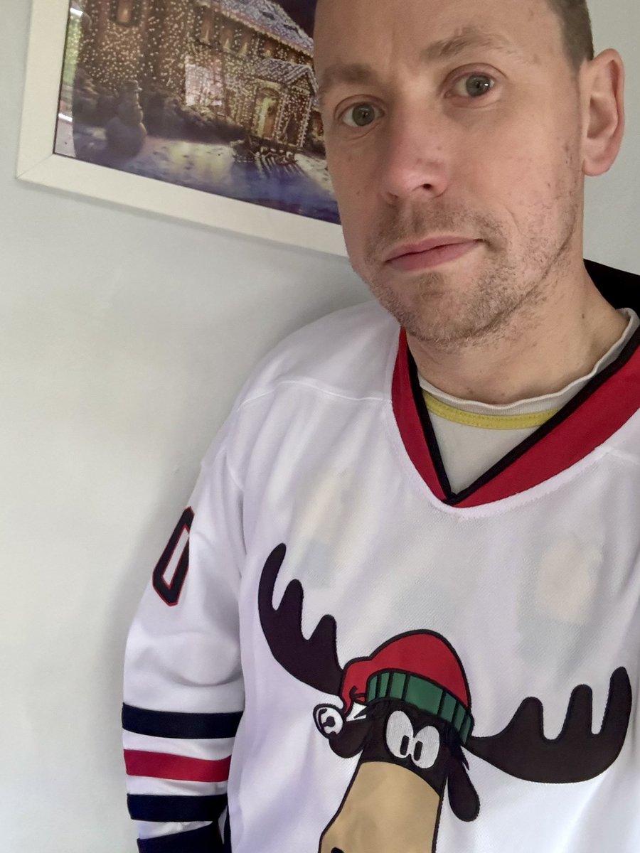 mattlightrabbit's tweet image. Nobody’s walking out on this fun old fashioned family Christmas! #ChristmasVacation