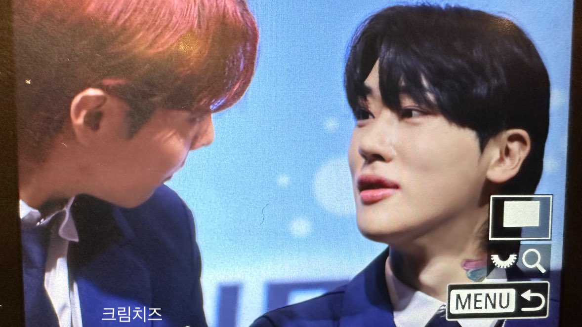 creamcheese_jsh's tweet image. 혹시 제가 온것이 결혼식 인가요..?