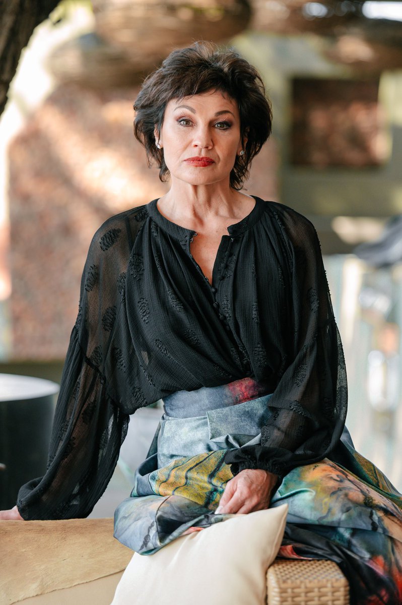 kgotsohopelekau's tweet photo. When you talk on a Legend!
Michelle Botes 🥺❤️ Her Roles on Isidingo & The Legacy
Oh man! May her soul rest in eternal peace
#RIPMichelleBotes #MichelleBotes #RestInPeace https://t.co/ctz4OUytRt