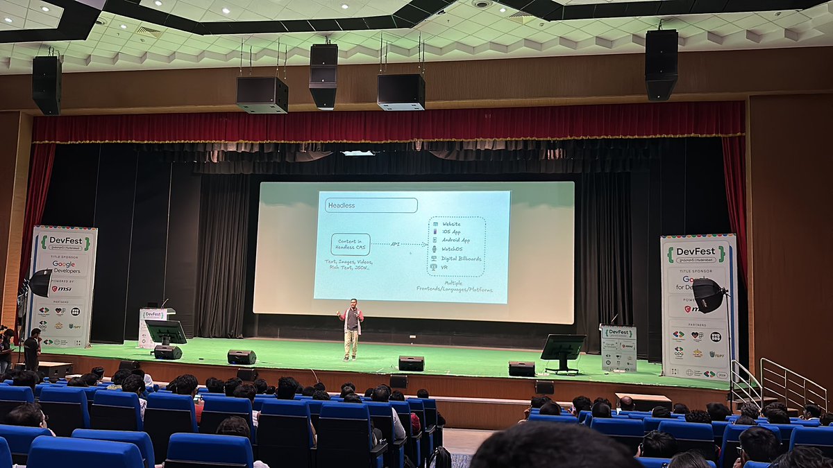 RamanaUlsa's tweet photo. Content stack session at DevFest Hyd

Post lunch started at DevFest Hyd
#DevFestHyd24 #GDGHyd #TechInHyd #GoogleDeveloperGroupsHyderabad https://t.co/0KC4BGf7Lk