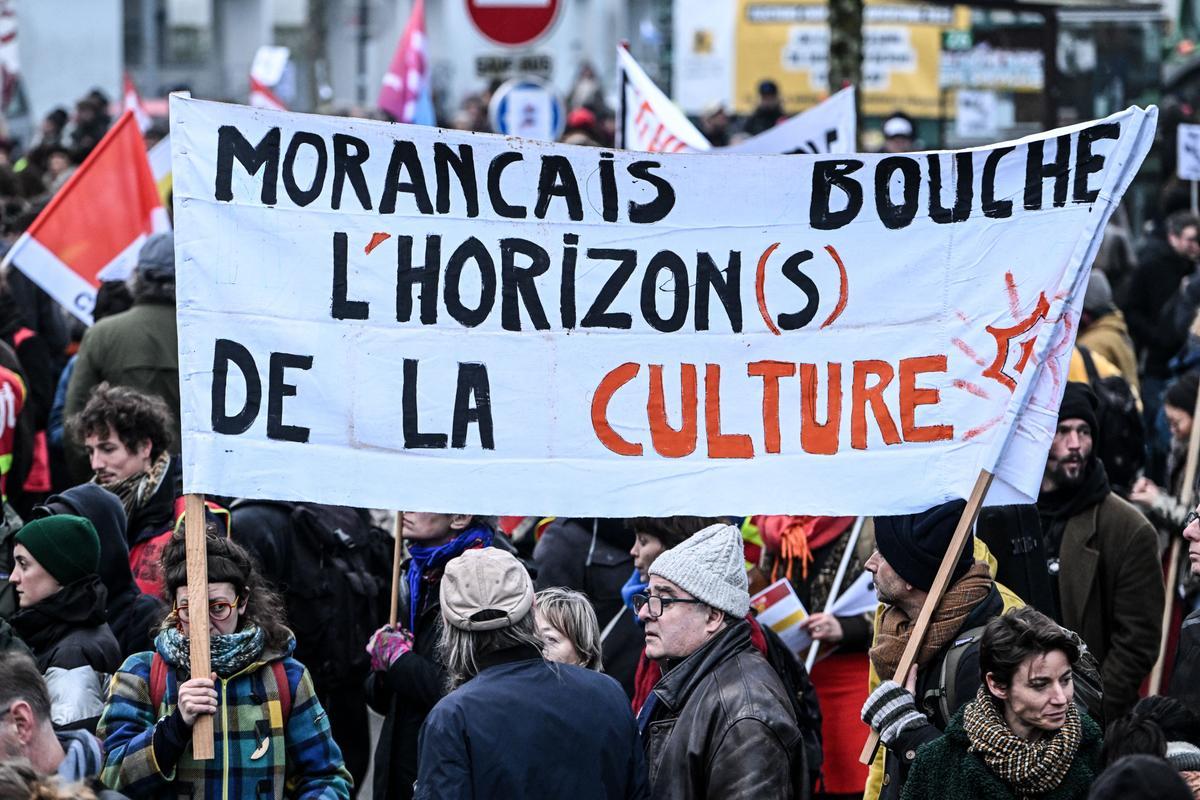 Les baisses drastiques dans la culture sont confirmées : avec 64 voix pour, 27 voix contre et 3 abstentions, le budget de la région Pays de la Loire a été adopté à une large majorité. Les acteurs du secteur ne baissent pas les bras. telerama.fr/debats-reporta…