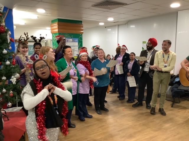 Dr Louie Savva (@louiesavva) on Twitter photo What a wonderful time had by all Christmas singing in the canteen at the LRI. Thanks to all the people who joined in including the awesome Project Search interns and Meaningful Activities. ❤️ <a href="/Leic_Chaplaincy/">Leicester Chaplaincy</a> <a href="/Leic_hospital/">Leicester's Hospitals</a> <a href="/ActivitiesUhl/">Meaningful Activities UHL</a> <a href="/KartarSBring/">Kartar Singh Bring</a> <a href="/EdTheChaplain/">Ed</a> What a wonderful time had by all Christmas singing in the canteen at the LRI. Thanks to all the people who joined in including the awesome Project Search interns and Meaningful Activities. ❤️ <a href="/Leic_Chaplaincy/">Leicester Chaplaincy</a> <a href="/Leic_hospital/">Leicester's Hospitals</a> <a href="/ActivitiesUhl/">Meaningful Activities UHL</a> <a href="/KartarSBring/">Kartar Singh Bring</a> <a href="/EdTheChaplain/">Ed</a>