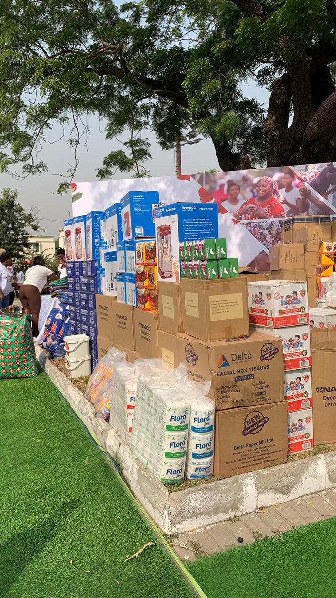 KobbyKyei_'s tweet photo. LIVE FROM ACCRA METROPOLITAN ASSEMBLY! 📍

 We're making a difference in the lives of young widows and single mothers with the #serwaaamiherefoundation. Join us in celebrating the spirit of giving! 🎁 #SAFoundation #ChristmasEvent Cc @Serwaa_Amihere https://t.co/1hmo0hTfWg