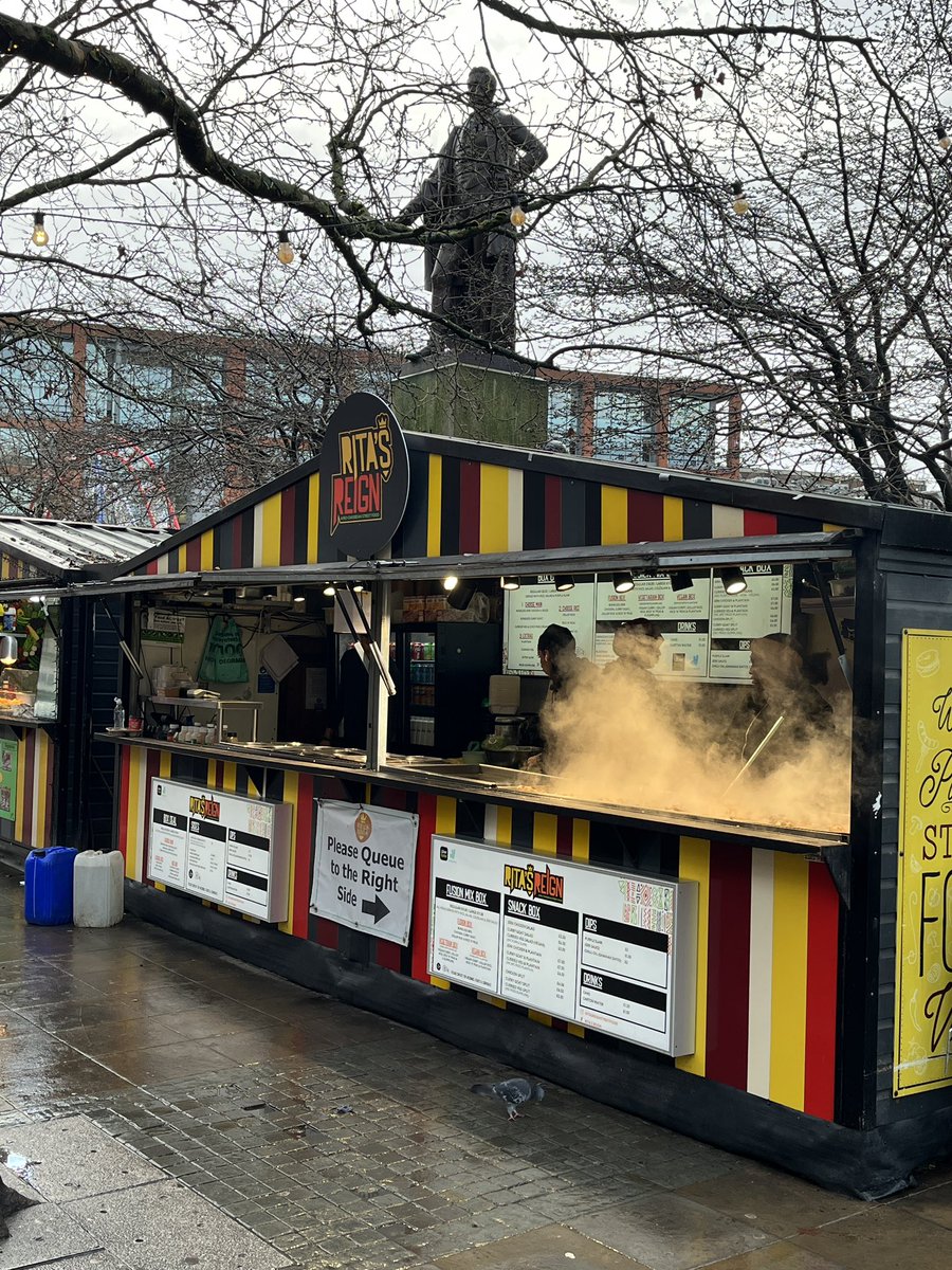 BeeGTech's tweet photo. 5hr journey to Manchester and I have to try this while I’m here 😍 @Syndicate https://t.co/dNmB6JukKy