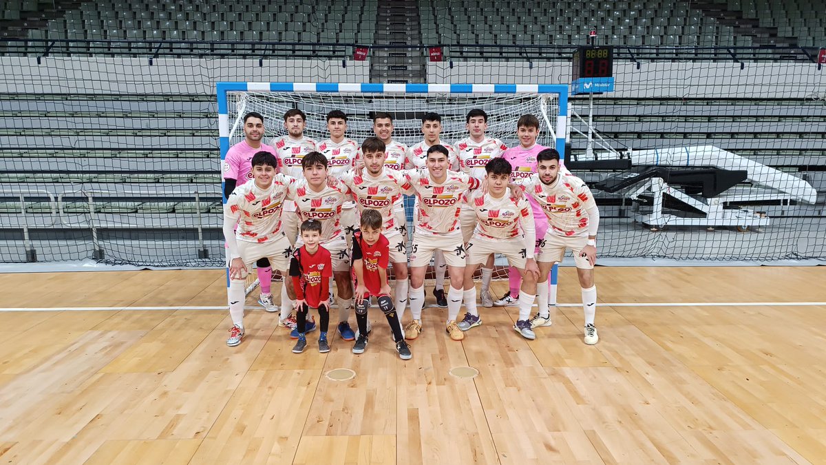 ElLegadoElPozo's tweet photo. ⚪🔴➕3️⃣ #ElPozoCiudaddeMurcia 

Victoria 7-1 ante Real Sociedad Pantera de Ceuta 
Goleadores: 
1 PP
2x Pablo Tomás 
Rocamora 
Carlos 
Álvaro 
Ángel 
#OrgullodeloNuestro https://t.co/aY5IQ8Dchx