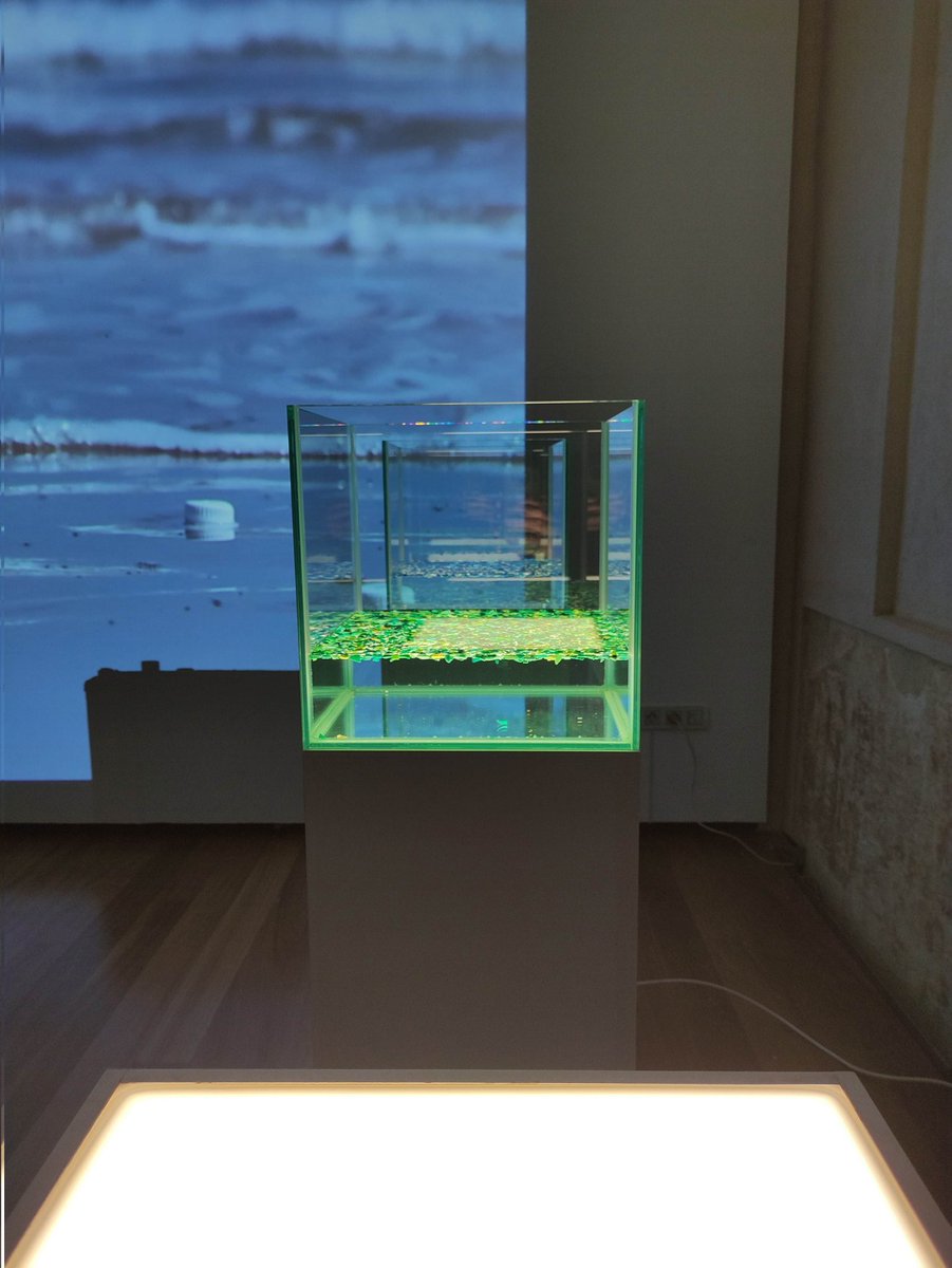 🌊 ¡INAUGURAMOS HOY!
"Sub-rítmia, l'arrítmia dels oceans" abre en #Polirítmia2024. Mi pieza "El velo de Ceres" junto a las proyecciones de #ElenaMartí crean una experiencia inmersiva sobre los ritmos del mar.
📍 Espai D @CentredelCarme
📅 Hasta 29 dic
🎟️ Libre
#SubRitmia