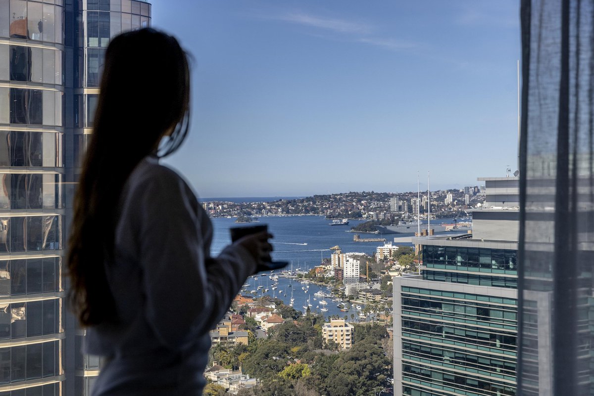 aussiegateway's tweet image. At Citadines Walker North Sydney, guests enjoy contemporary living with panoramic city views, creating a perfect blend of comfort and sophistication.

@DiscoverASR 

&amp;gt;&amp;gt;&amp;gt;bit.ly/4emMkJv

#CitadinesWalkerNorthSydney
#SydneyViews 
#LuxuryLiving
#CitadinesLiveWorkPlay