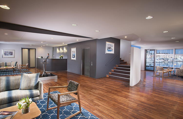 aussiegateway's tweet image. Experience a warm and elegant welcome at Somerset on the Pier Hobart. The perfect start to your waterfront getaway. 

@DiscoverASR 

&amp;gt;&amp;gt;&amp;gt;bit.ly/3ONGfug

#SomersetonthePierHobart
#AccommodationinHobartWaterfront
#UrbanLuxury 
#SomersetinHarmony 
#TasmaniaRetreat
