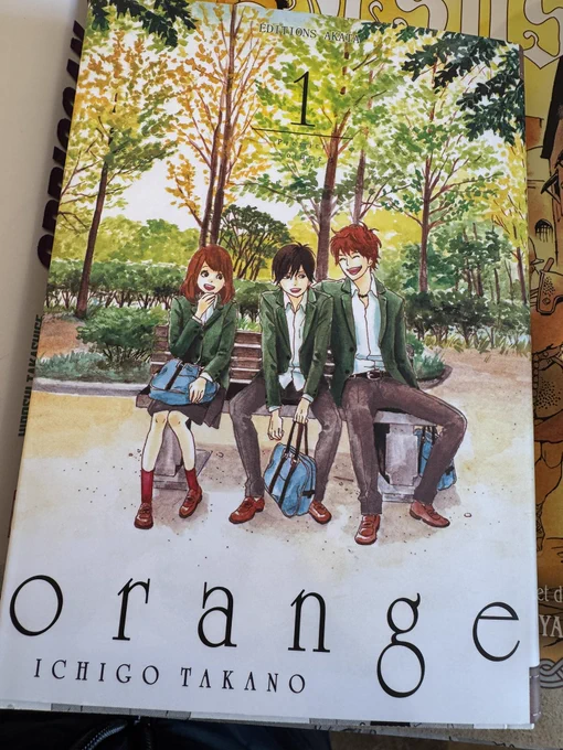 @shirahamakamome Orange. Une lycéenne reçoit une lettre pleine de son elle du futur, pleine de remords. Dessin classique mais maîtrisé et histoire très très touchante 