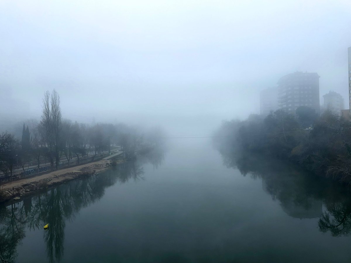 Sinmedias4's tweet photo. Valladolid con 15 hs de diferencia. https://t.co/ldKQLwyDbO