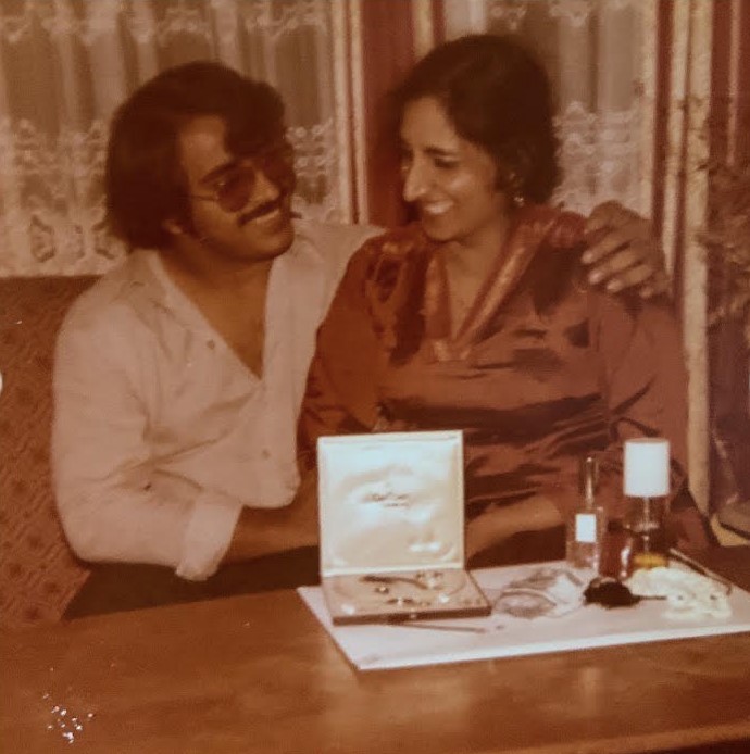 Sonia lost her mum to #BreastCancer and was diagnosed herself when she was 28. She later discovered she carries the BRCA2 gene mutation, putting her at increased risk of cancer.

Eight years on, after successful treatment, she is thankfully well 💛