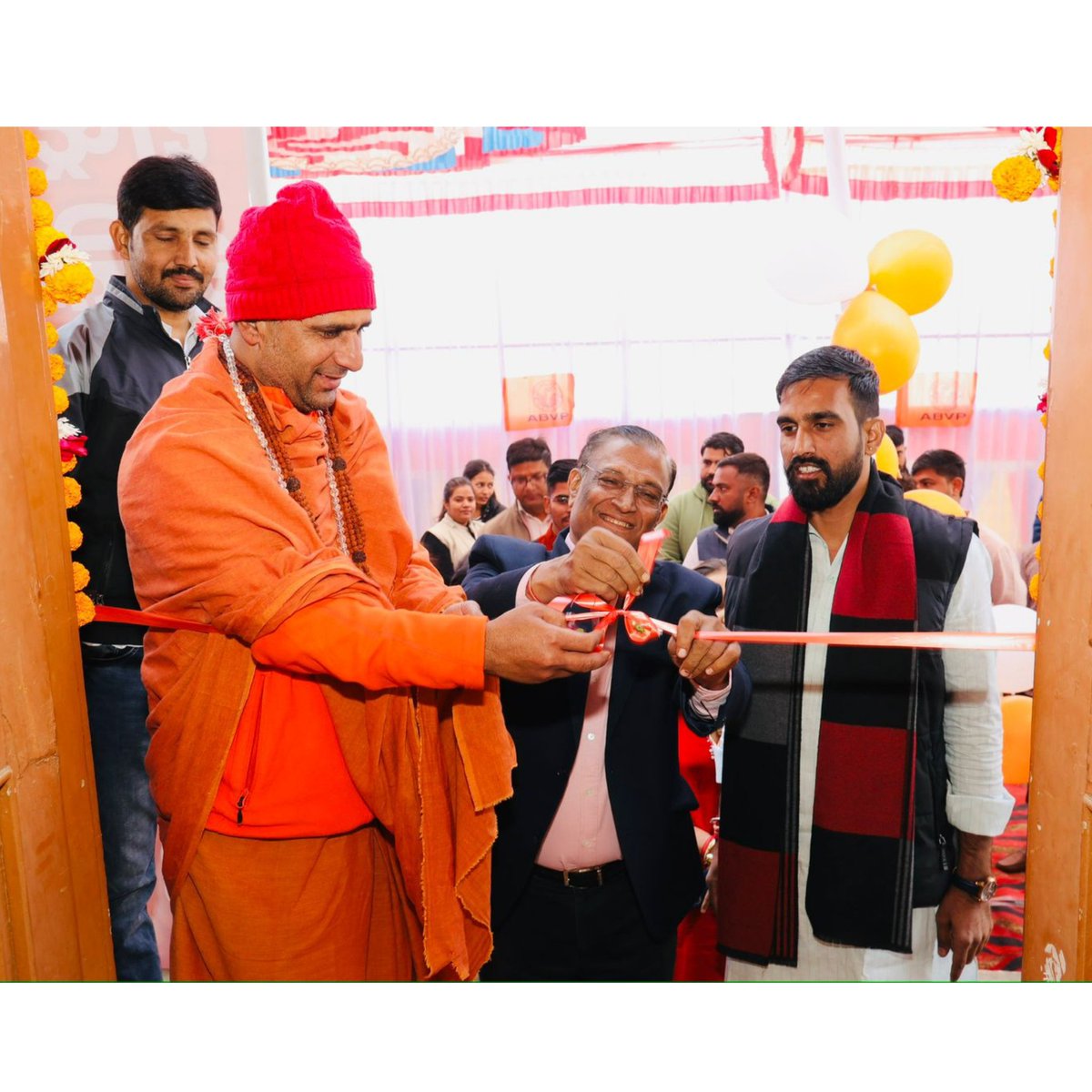 ABVPJodhpur's tweet photo. पाली में आयोजित होने जा रहे 60 वें प्रांतीय अधिवेशन के अधिवेशन कार्यालय का उद्घाटन महामण्डलेश्वर श्री फुलपूरी महाराज, राष्ट्रीय स्वयंसेवक संघ पाली जिला संघचालक श्री नेमीचंद अखावत व अभाविप जोधपुर प्रांत संगठन मंत्री श्री @upmanyuRana की विशेष उपस्थित में संपन्न हुआ। https://t.co/ulJEU7UY2J