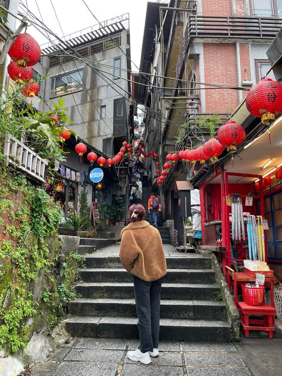 Mira_ng_96's tweet photo. Secret date with my Tomini in Jioufen, Taiwan 😝  #JungSoMin https://t.co/DMMlw1DgET