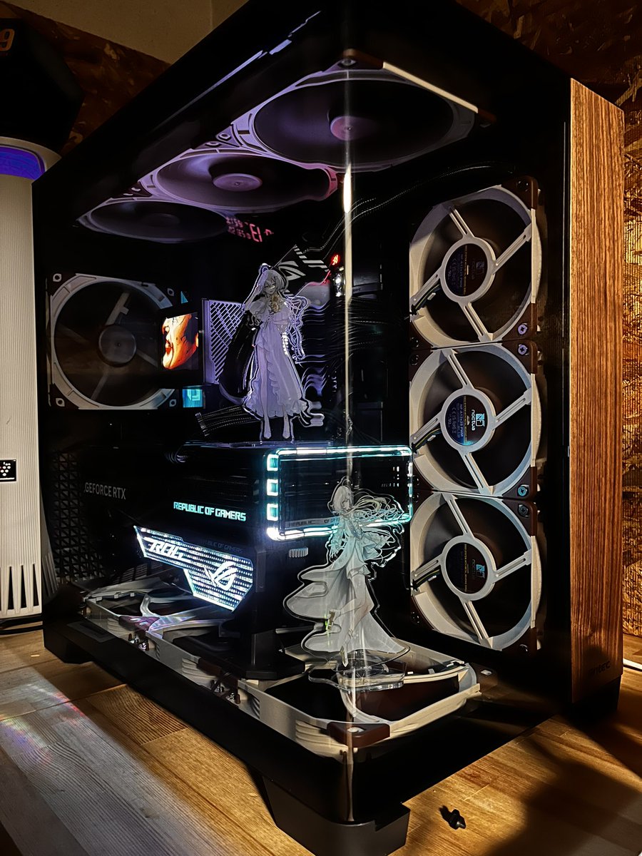 M0s40's tweet photo. CPU:AMD  #9800X3D
GPU: #ROG STRIXGAMING 4070TiSUPER
MB:ROG CROSSHAIR X870E
SSD①•②: #WD SN850X 1TB&amp;2TB
MEM: #CORSAIR DOMINATOR PLATINUM DDR5 6000MHz 32GB×2
ｹｰｽ: #ANTEC C8curvewood
ｸｰﾗｰ:ROG RYUJIN Ⅲ 360
PSU:ROG STRIX1200wPLATINUM
FAN:120×6 140×7
#ASUS
#noctua
#無々ひさぎ https://t.co/l6XrBc9xIL