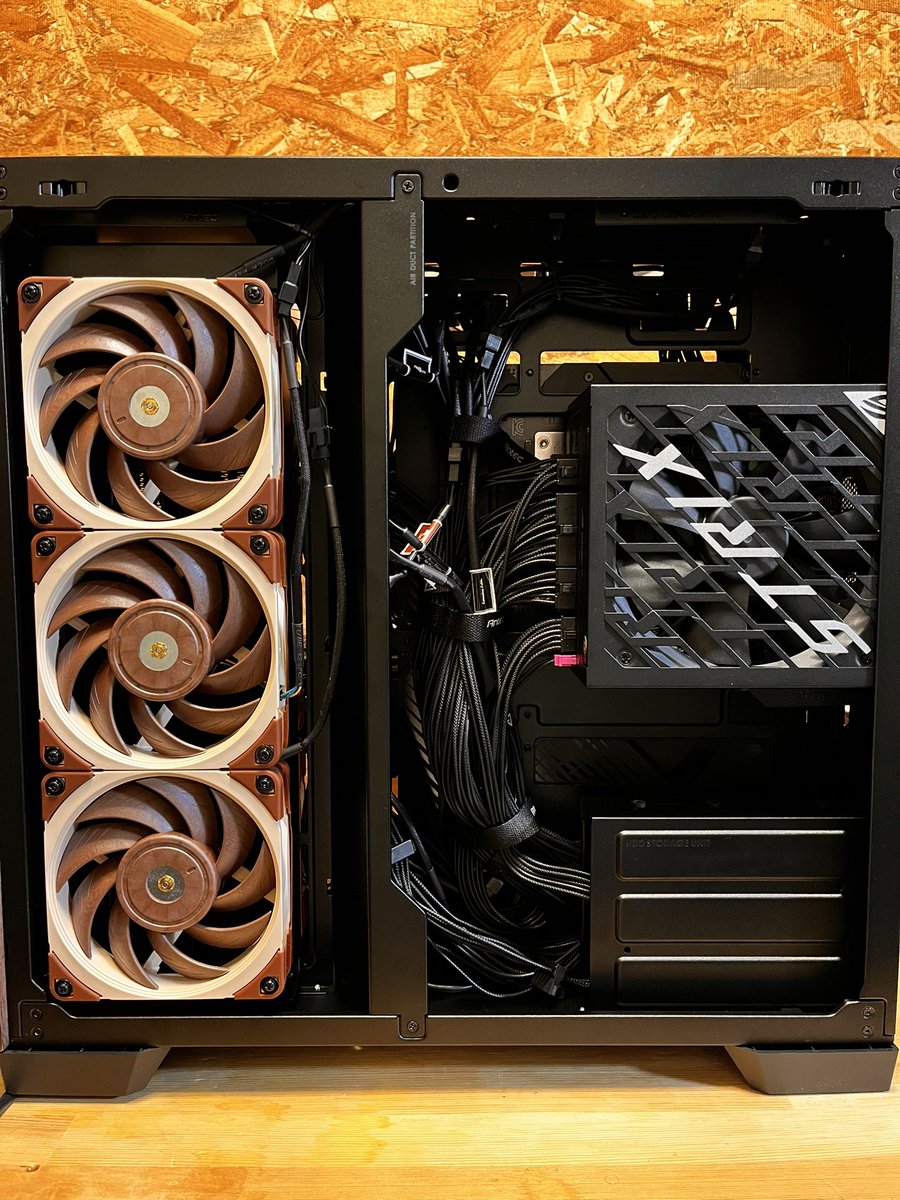 M0s40's tweet photo. CPU:AMD  #9800X3D
GPU: #ROG STRIXGAMING 4070TiSUPER
MB:ROG CROSSHAIR X870E
SSD①•②: #WD SN850X 1TB&amp;2TB
MEM: #CORSAIR DOMINATOR PLATINUM DDR5 6000MHz 32GB×2
ｹｰｽ: #ANTEC C8curvewood
ｸｰﾗｰ:ROG RYUJIN Ⅲ 360
PSU:ROG STRIX1200wPLATINUM
FAN:120×6 140×7
#ASUS
#noctua
#無々ひさぎ https://t.co/l6XrBc9xIL