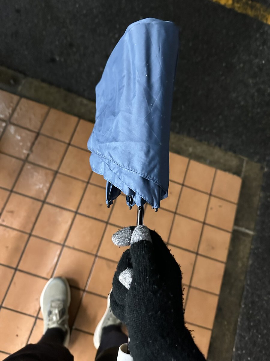 とりあえず折り畳み買ったけど想像以上に小さかったw