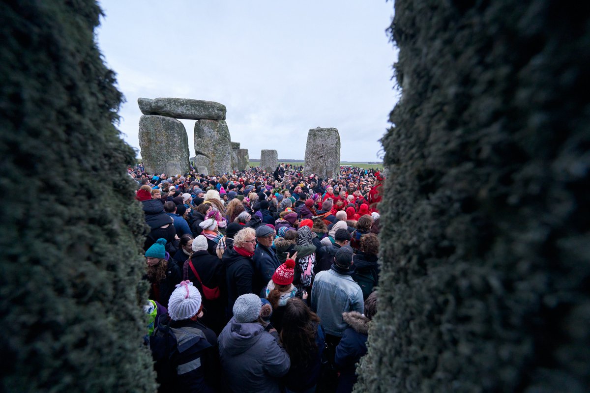 Happy winter solstice from Stonehenge 🌅

This morning we welcomed thousands of people to this special place to celebrate the start of longer days. ☀️

#wintersolstice #stonehenge #solstice