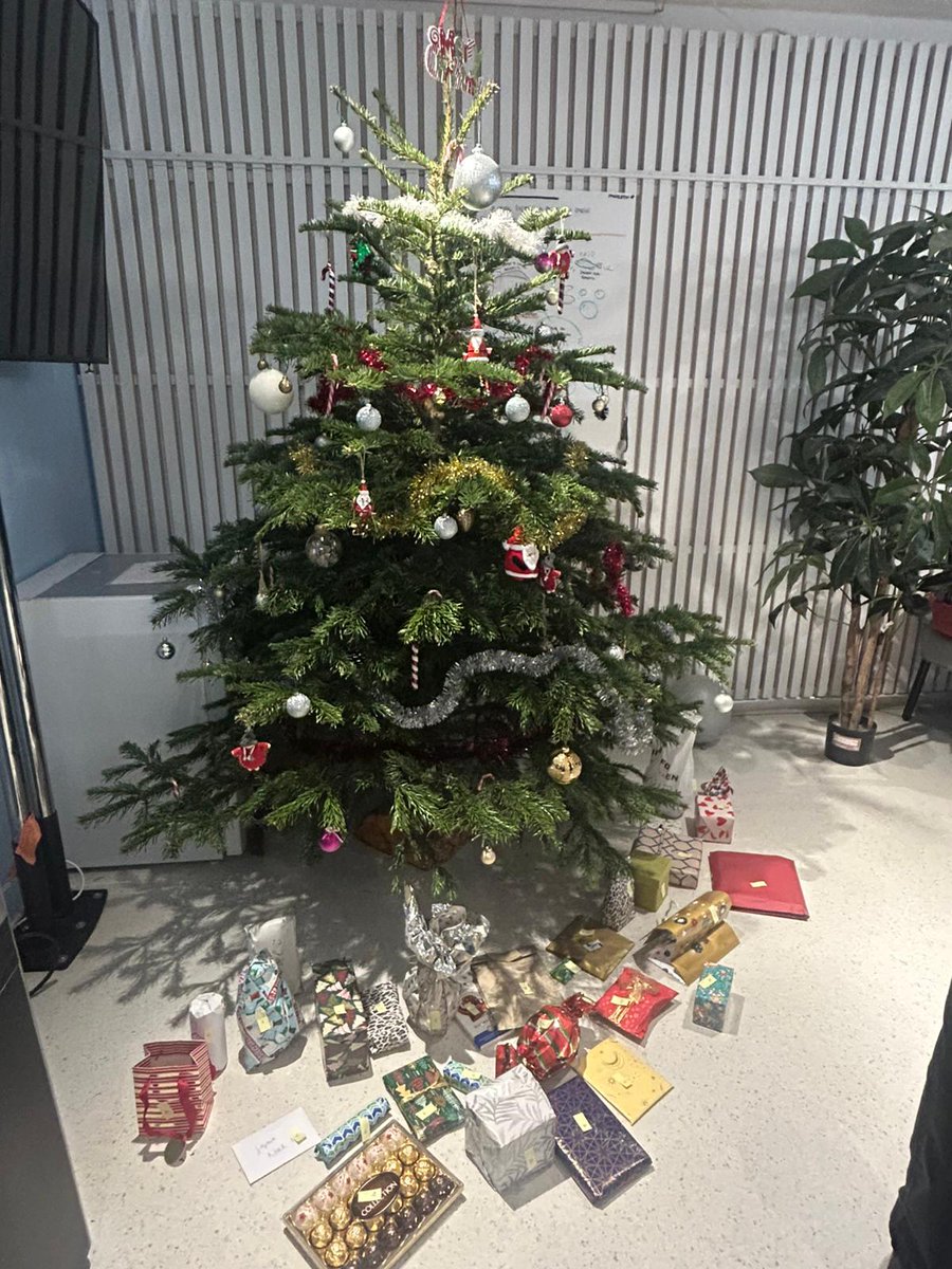 Inserm Paris 5 Ipnp (@insermu1266) on Twitter photo Happy Holidays to collagues and friends all over the planet! <a href="/Insermu1266/">Inserm Paris 5 Ipnp</a> <a href="/GhuParis/">GHU Paris Psy-Neuro</a> <a href="/InsermIDF/">Inserm Île-de-France</a> Happy Holidays to collagues and friends all over the planet! <a href="/Insermu1266/">Inserm Paris 5 Ipnp</a> <a href="/GhuParis/">GHU Paris Psy-Neuro</a> <a href="/InsermIDF/">Inserm Île-de-France</a>